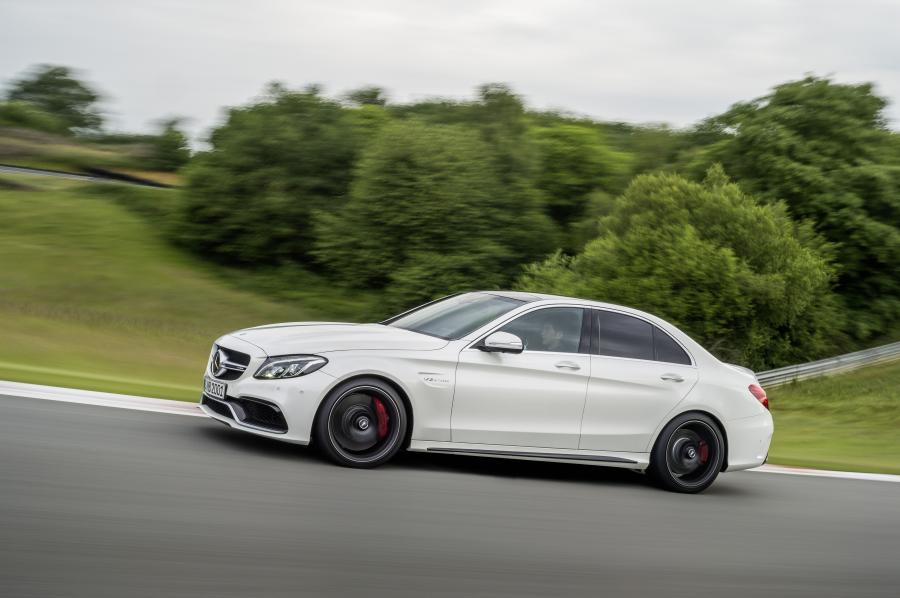  Mercedes-AMG C63 S 2014 года  (фото 14 из 21)